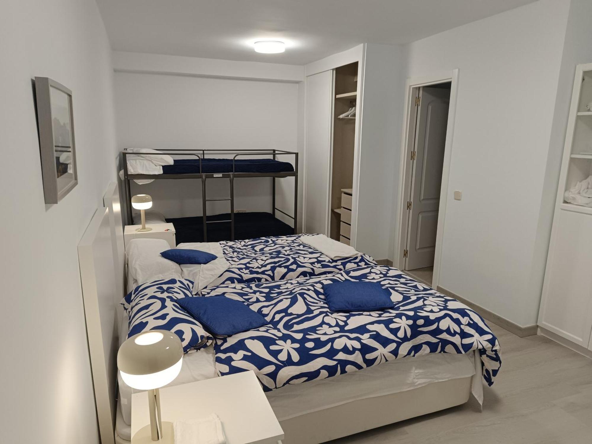 マドリード 2-Centro Hab Compartida Masculina 8X Bed & Breakfast エクステリア 写真